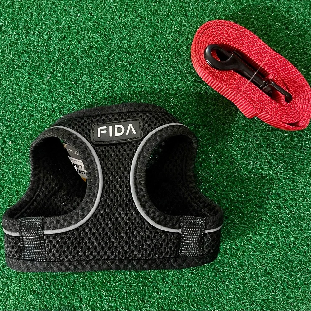 Black Cat Harness x Leash set by FIDA